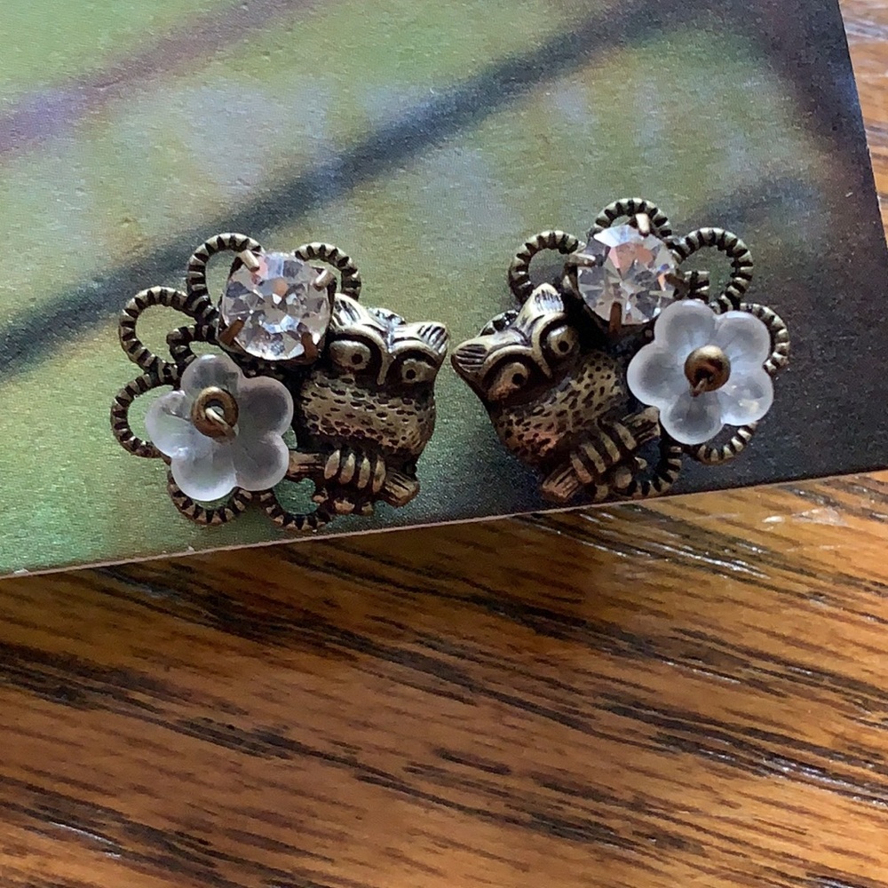 Urban Outfitters Owl Crystal Flower Earrings - Picture 2 of 3